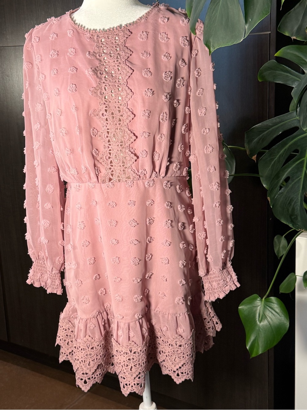 Simple Dusky Pink Lace-Trim Long Sleeve Dress